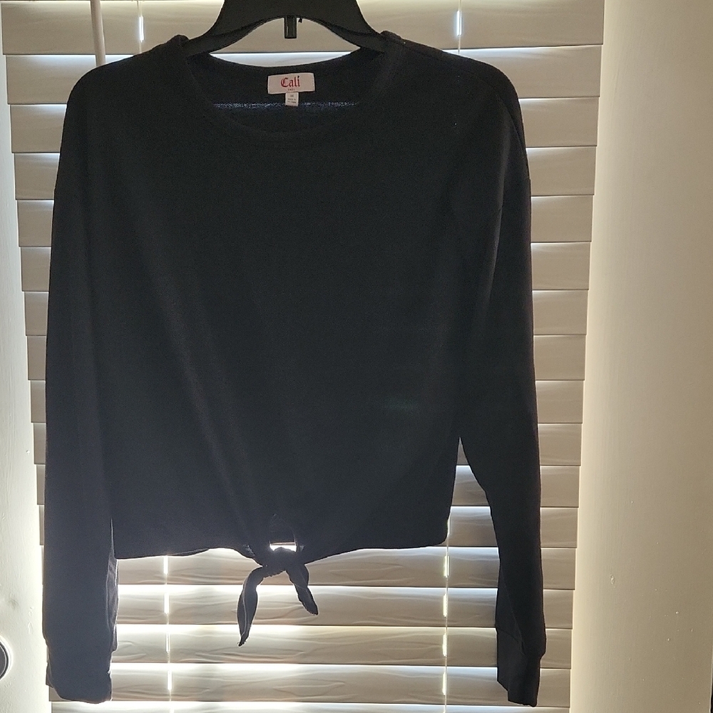 3/$10 Black Tie-Front Crop Top
